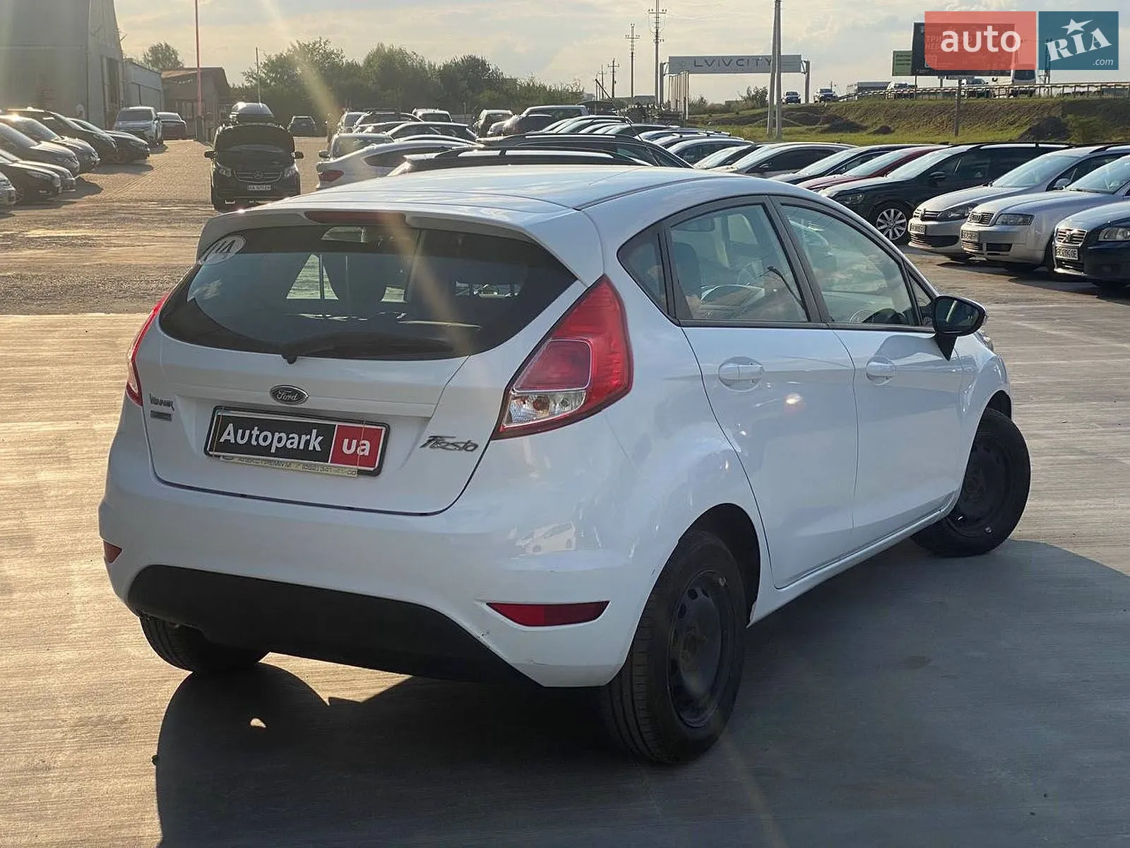 2013 Ford Fiesta - мініатюра 8