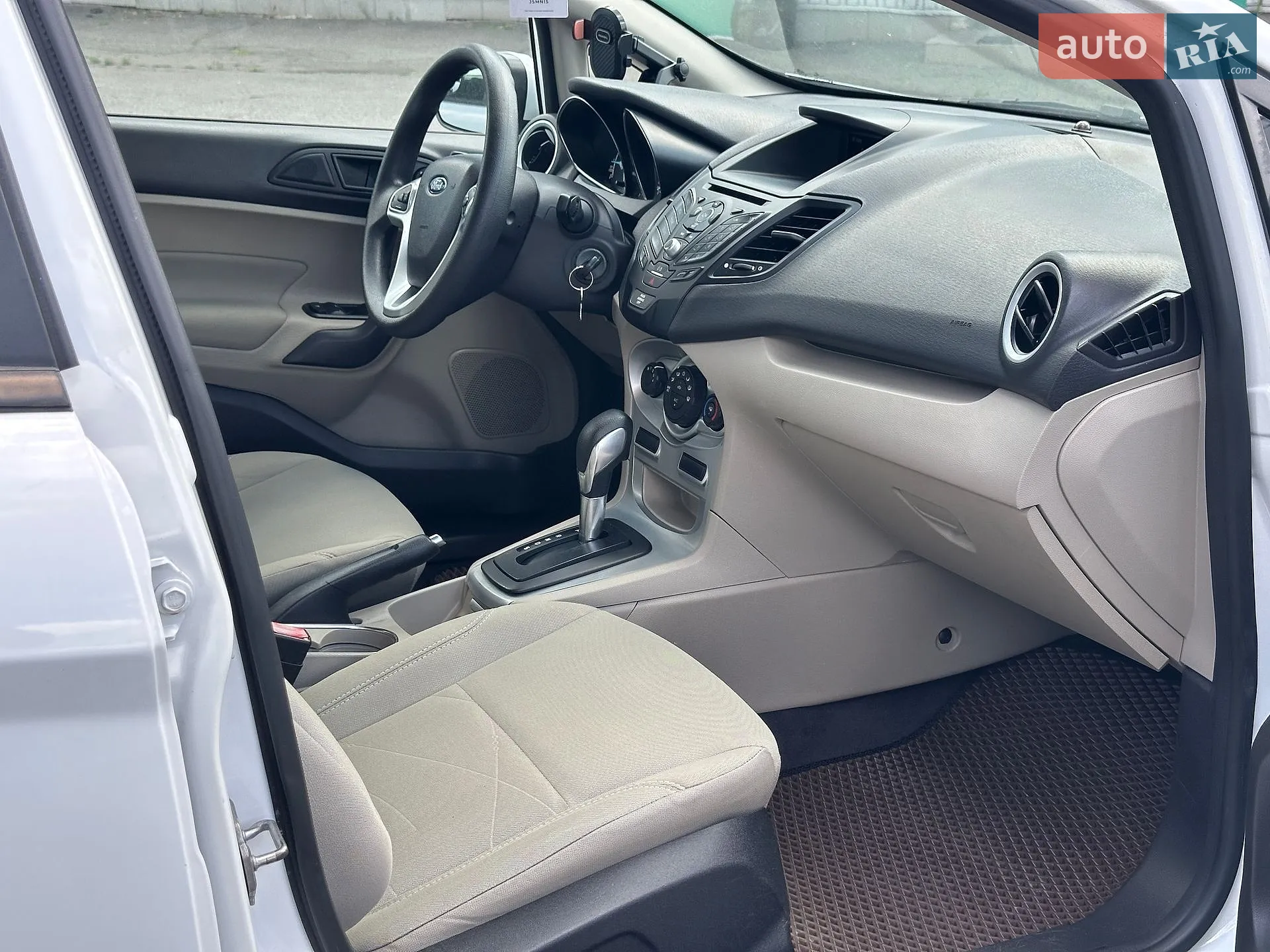 2019 Ford Fiesta - мініатюра 24
