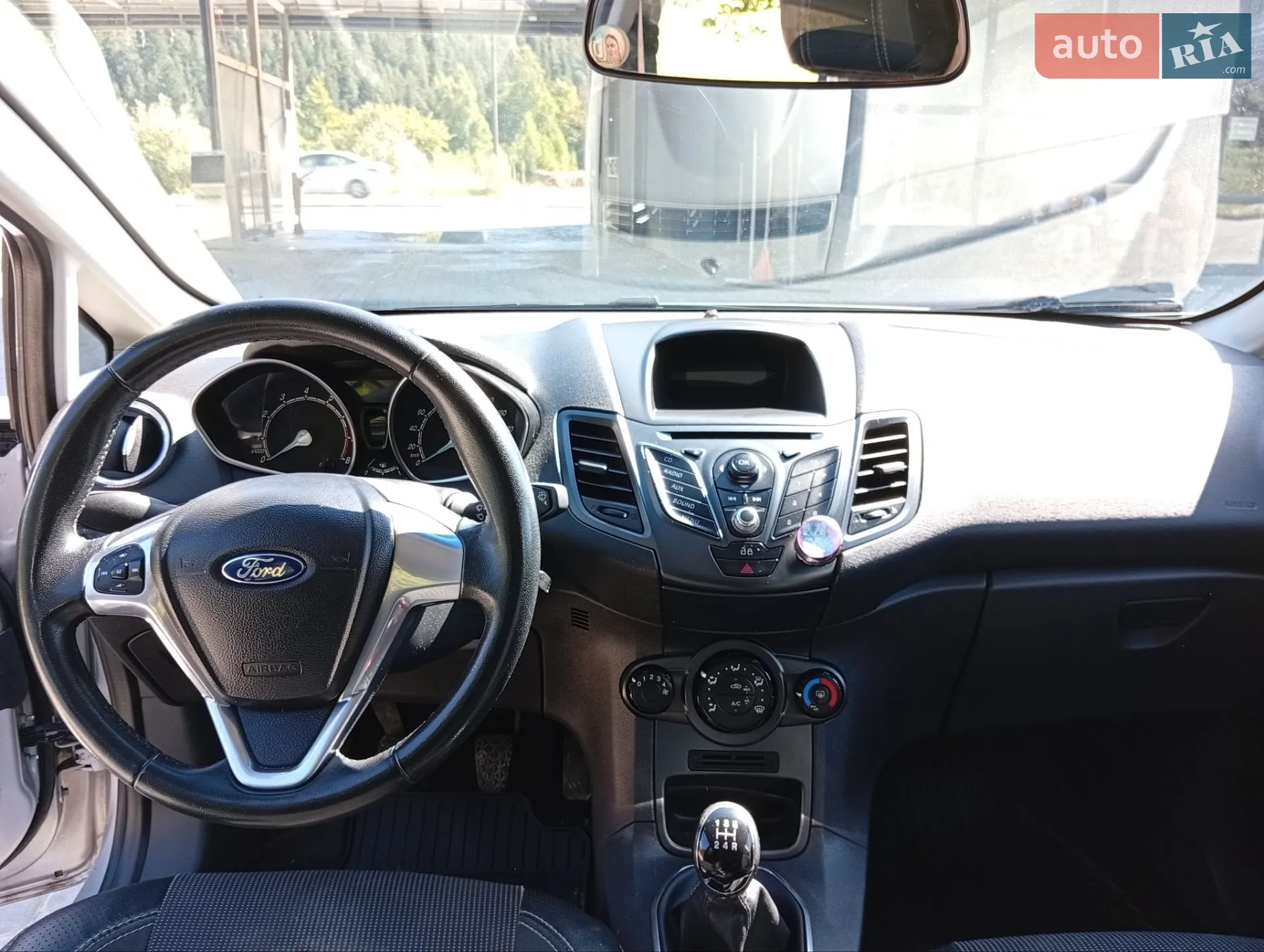 2013 Ford Fiesta - мініатюра 11