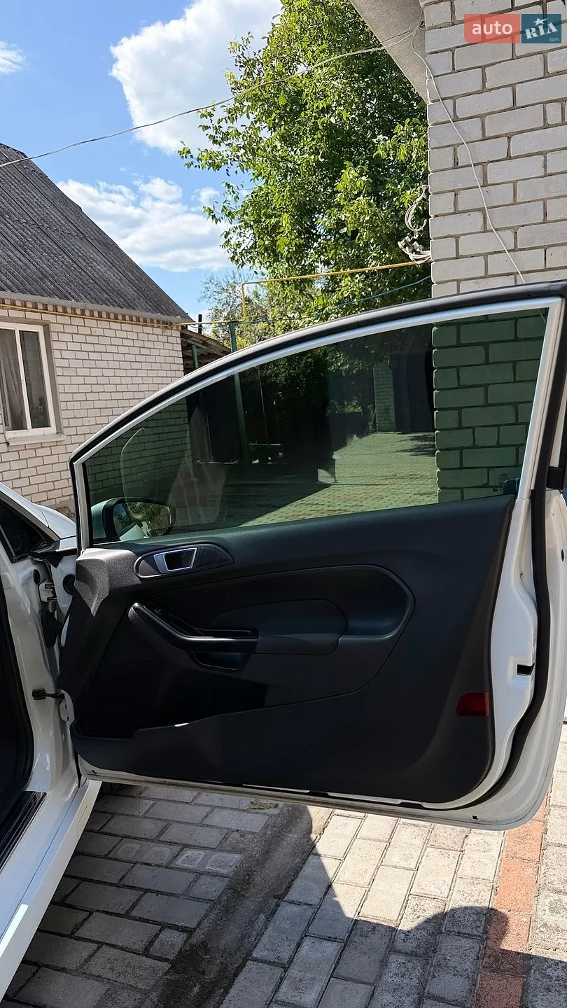 2013 Ford Fiesta - мініатюра 17