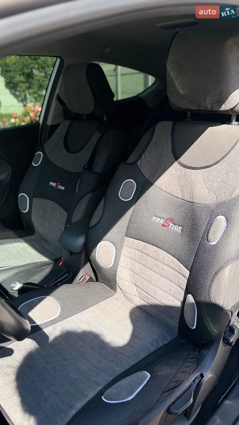 2013 Ford Fiesta - мініатюра 18