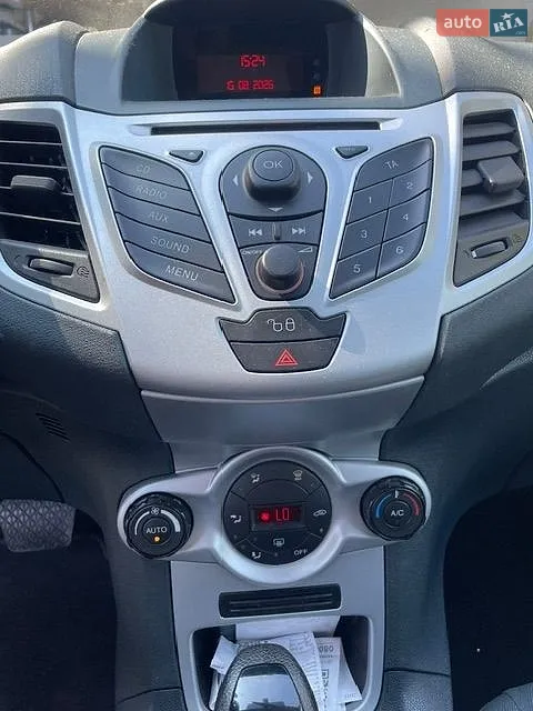 2012 Ford Fiesta - мініатюра 12