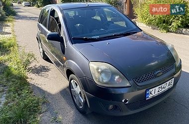Хэтчбек Ford Fiesta 2007 в Вишневом фото 2 Хэтчбек Ford Fiesta 2007 в Вишневом