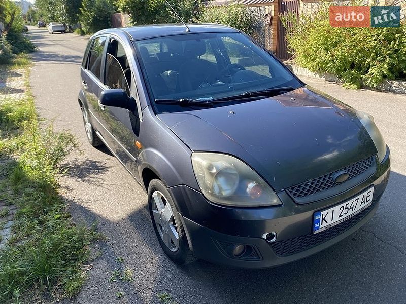 Хэтчбек Ford Fiesta 2007 в Вишневом фото 2 Хэтчбек Ford Fiesta 2007 в Вишневом
