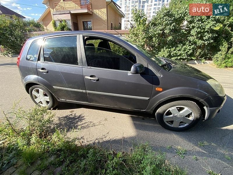 Хэтчбек Ford Fiesta 2007 в Вишневом фото 3 Хэтчбек Ford Fiesta 2007 в Вишневом