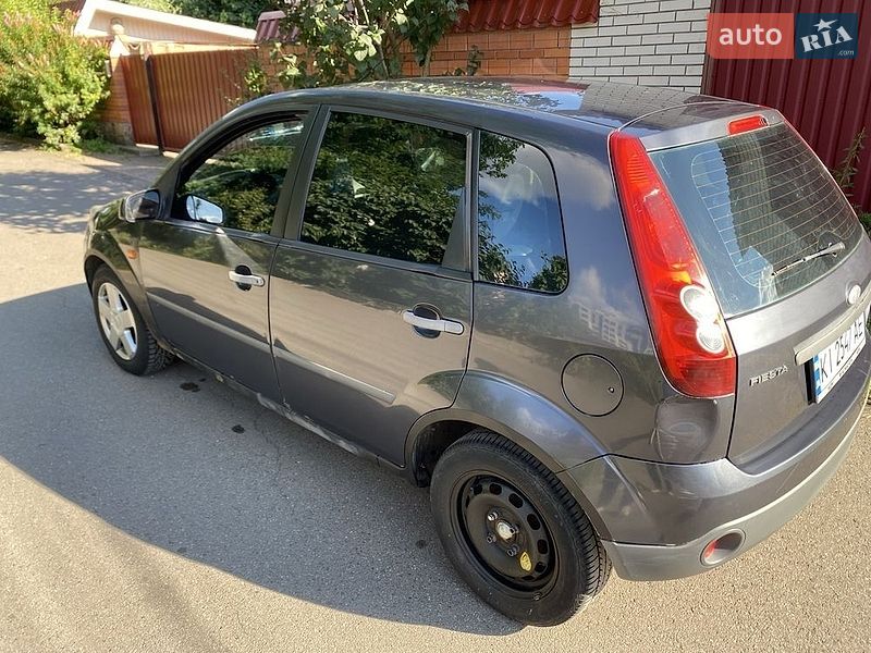 Хэтчбек Ford Fiesta 2007 в Вишневом фото 4 Хэтчбек Ford Fiesta 2007 в Вишневом