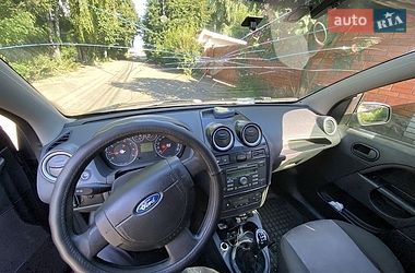 Хэтчбек Ford Fiesta 2007 в Вишневом фото 6 Хэтчбек Ford Fiesta 2007 в Вишневом