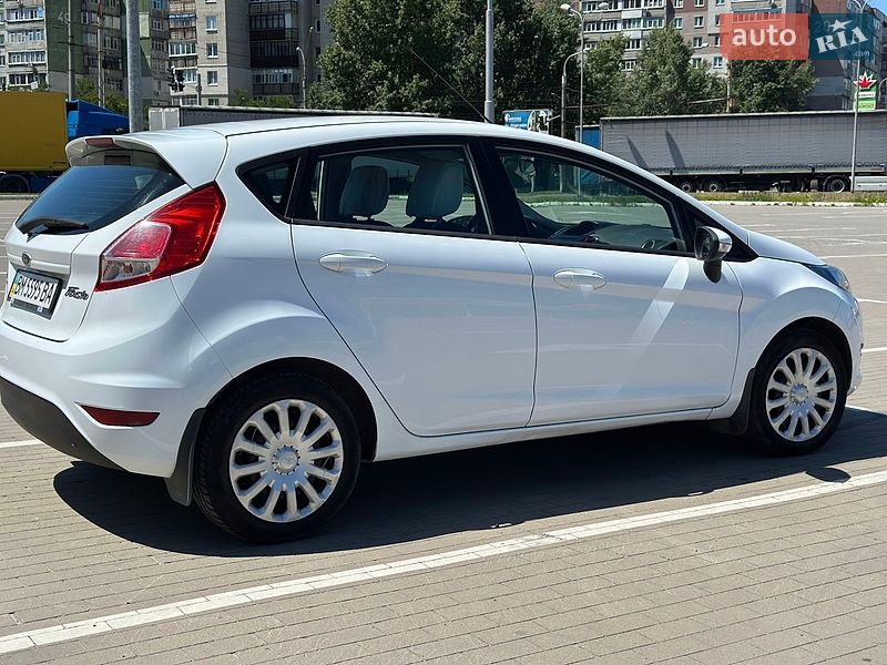 Хетчбек Ford Fiesta 2013 в Сумах