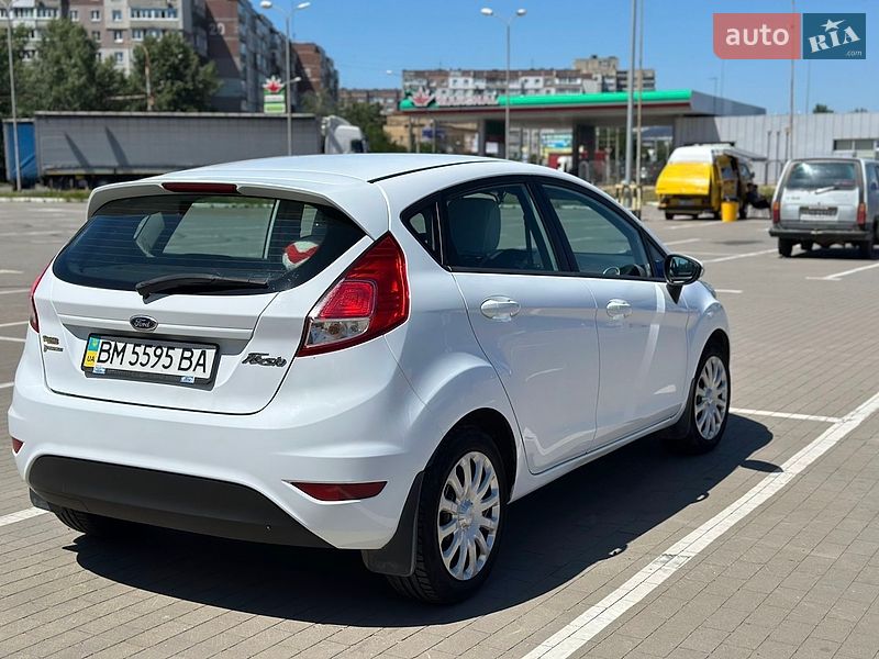 Хетчбек Ford Fiesta 2013 в Сумах