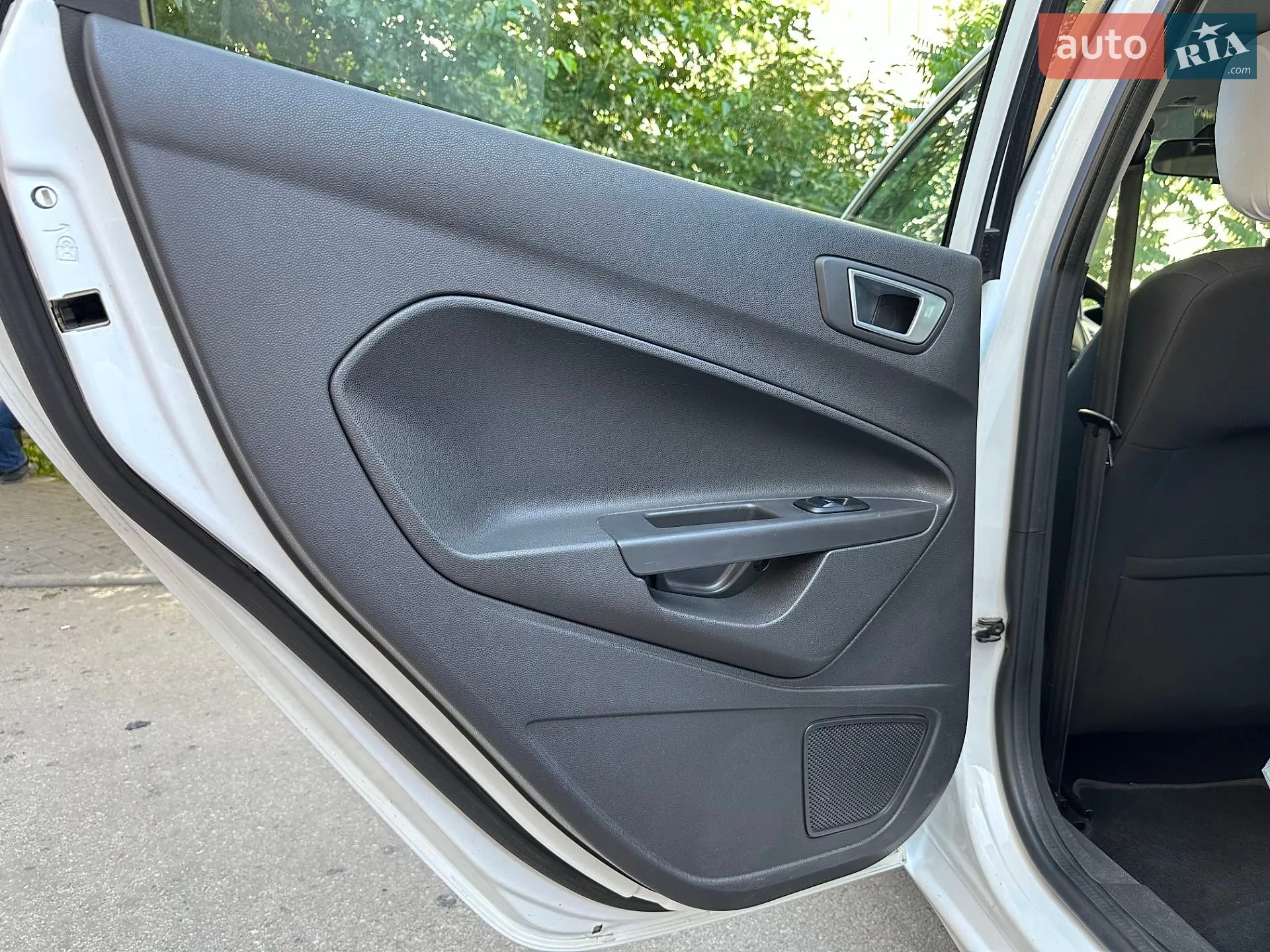 2013 Ford Fiesta - мініатюра 32