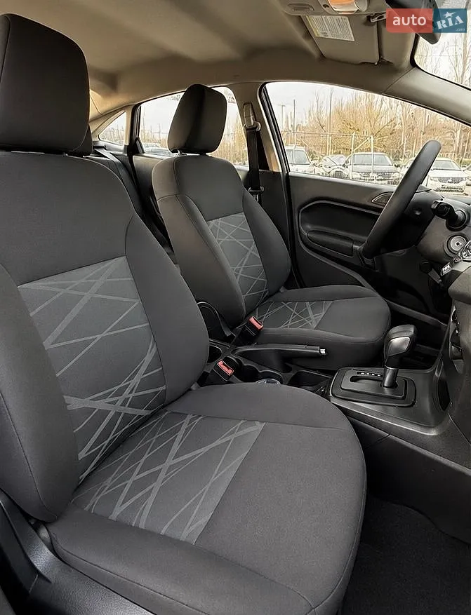 2013 Ford Fiesta - мініатюра 8