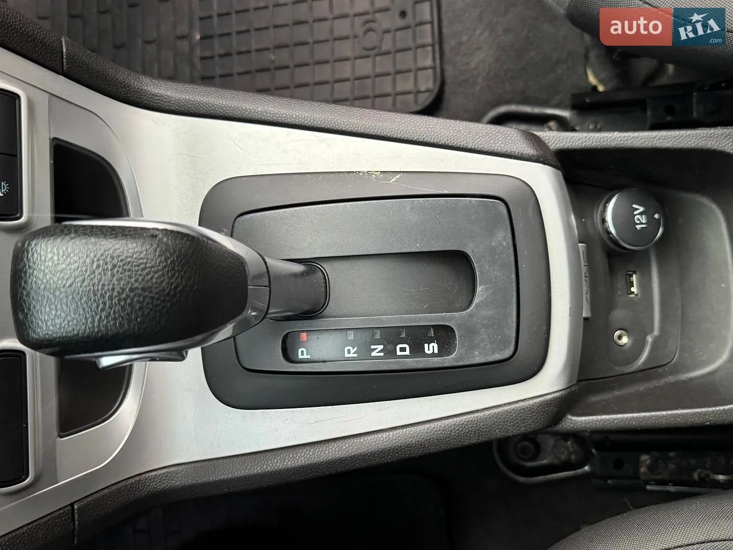 2015 Ford Fiesta - мініатюра 28