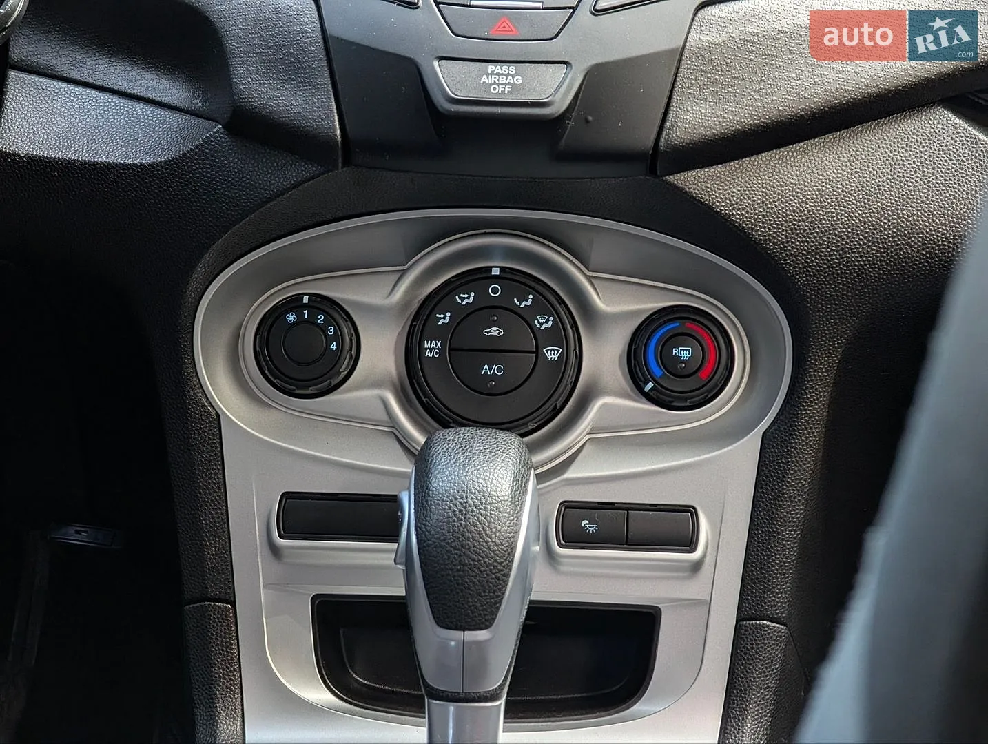 2016 Ford Fiesta - мініатюра 39
