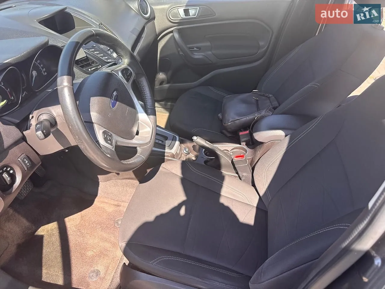 2015 Ford Fiesta - мініатюра 22