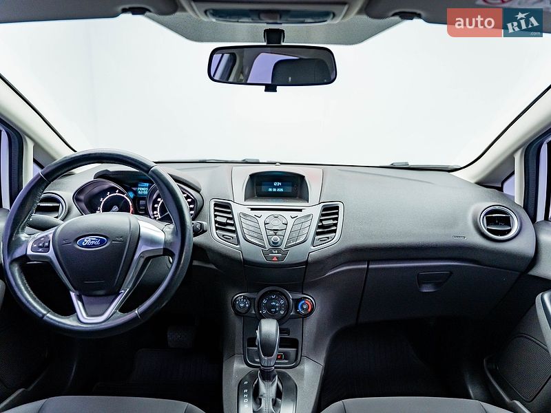 Хэтчбек Ford Fiesta 2017 в Киеве