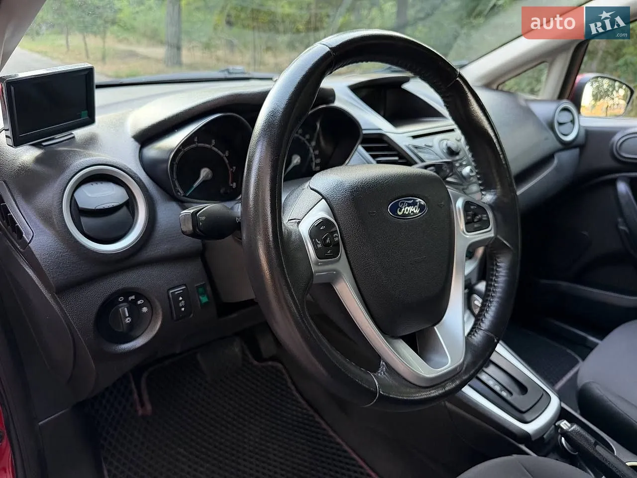 2013 Ford Fiesta - мініатюра 12