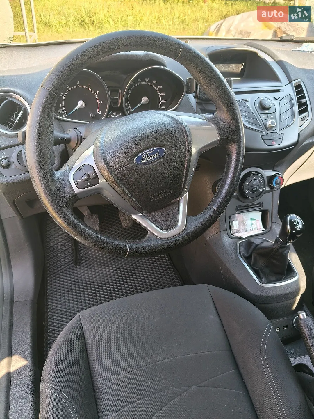 2013 Ford Fiesta - мініатюра 11