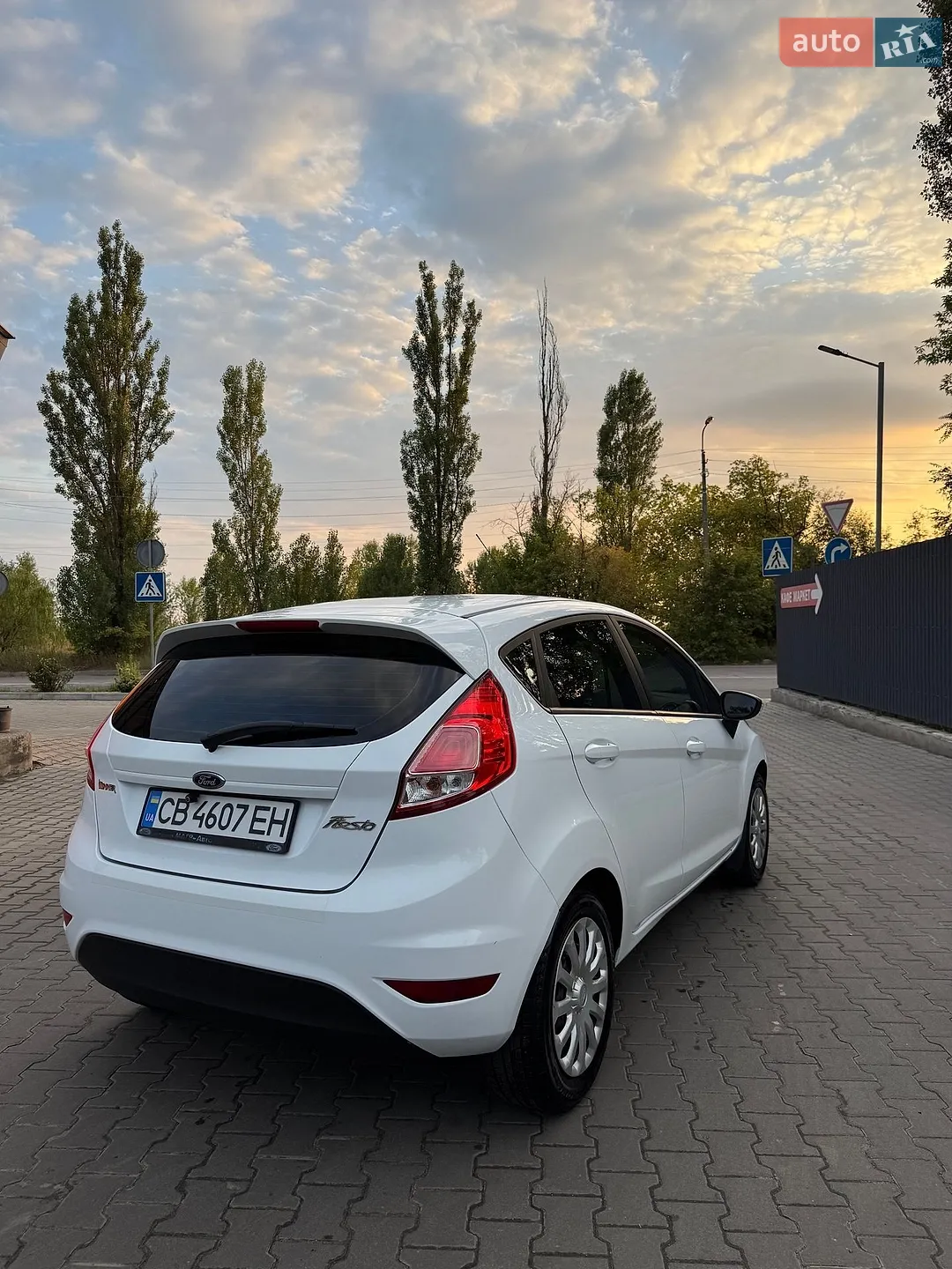 2016 Ford Fiesta - мініатюра 5