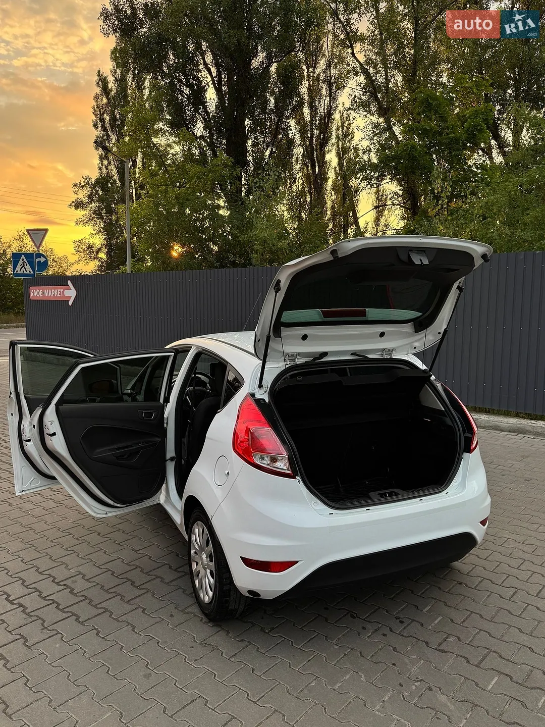2016 Ford Fiesta - мініатюра 6