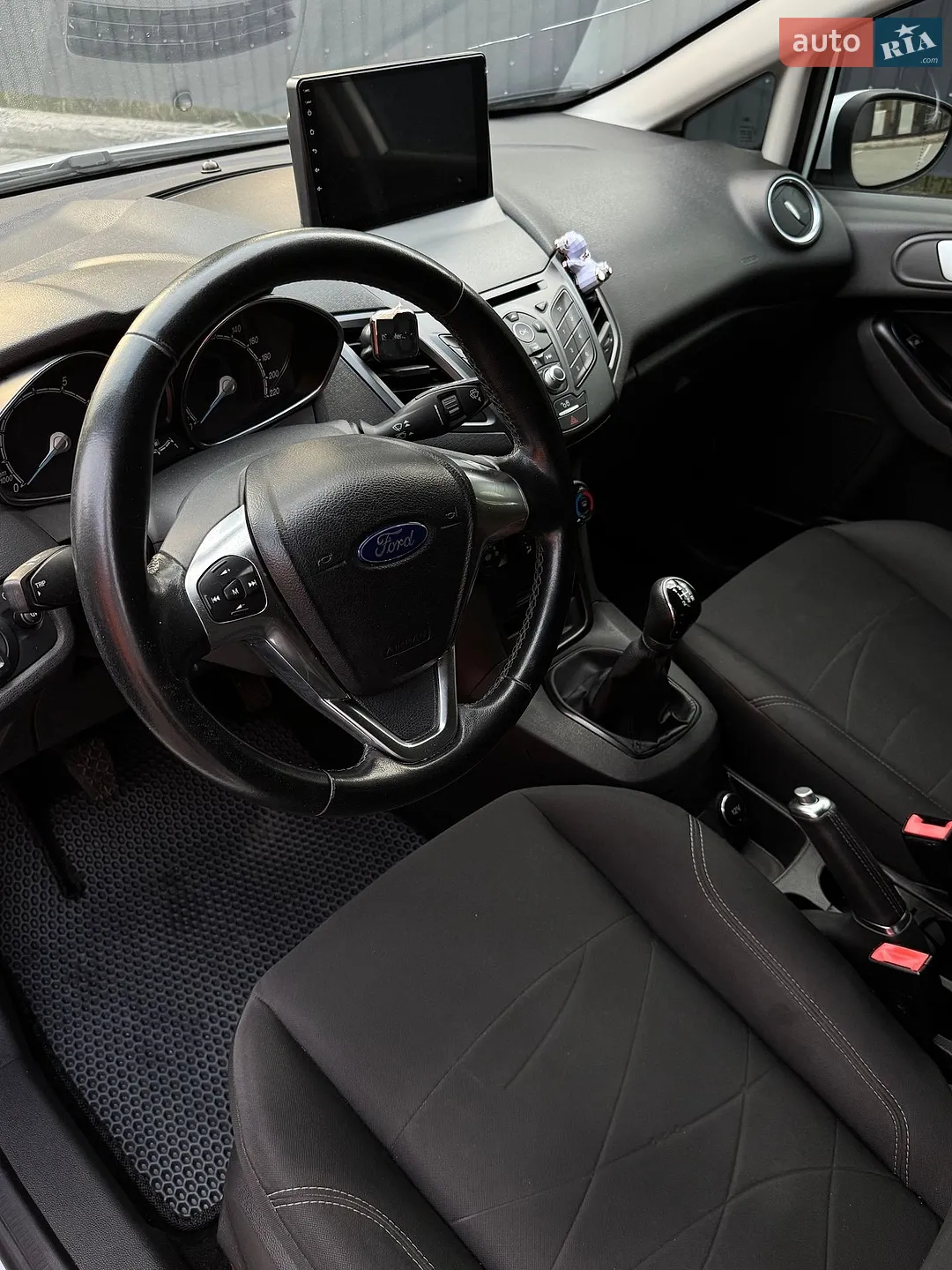 2016 Ford Fiesta - мініатюра 15
