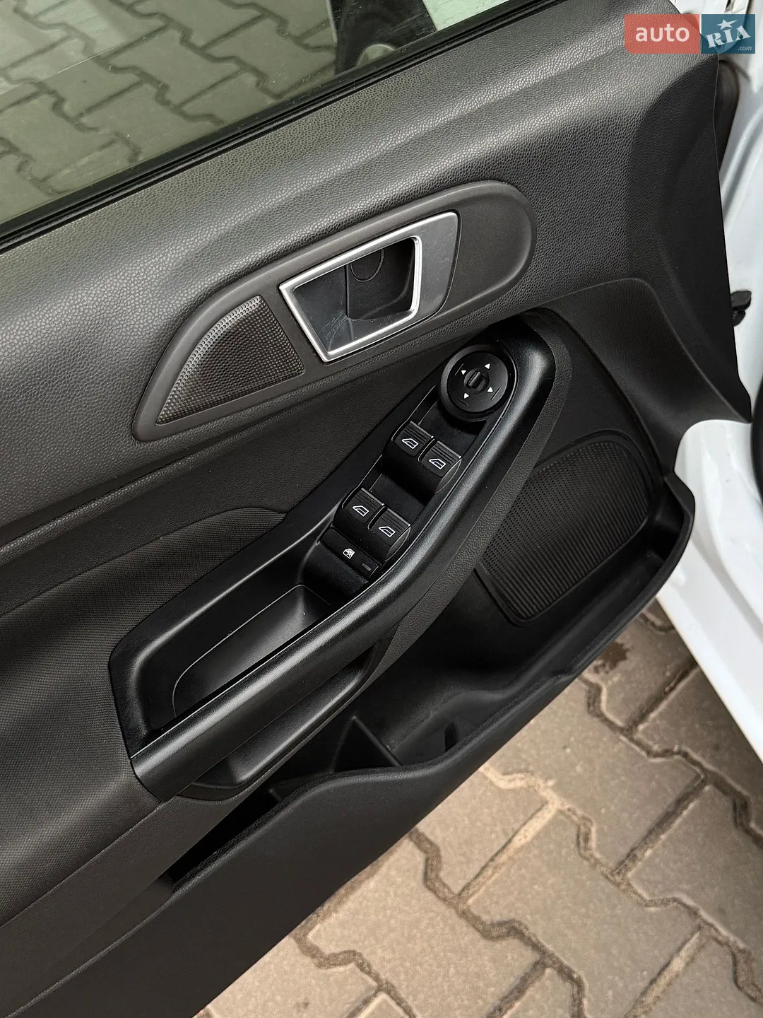 2016 Ford Fiesta - мініатюра 17