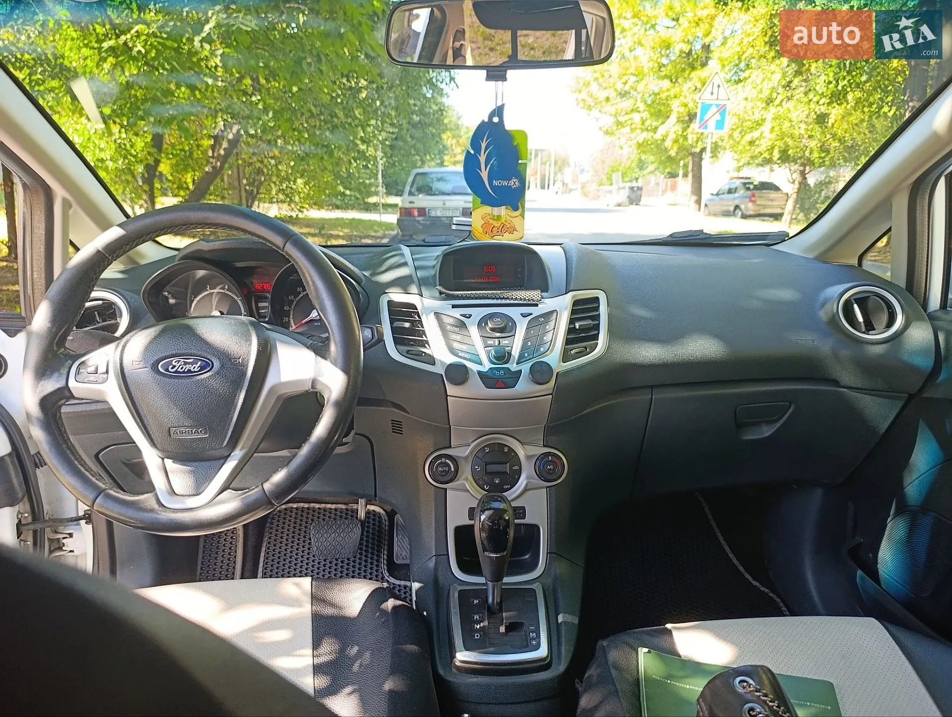 2012 Ford Fiesta - мініатюра 9