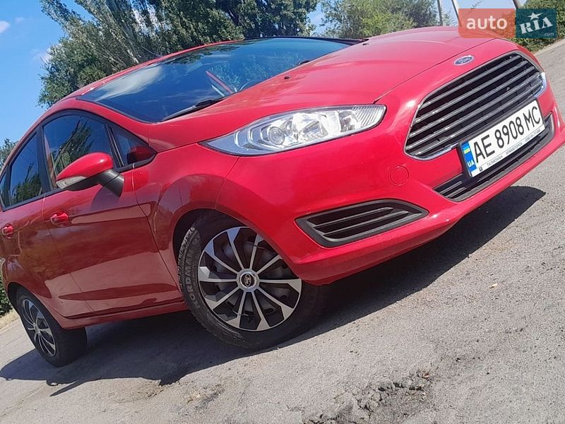 Хэтчбек Ford Fiesta 2013 в Кривом Роге