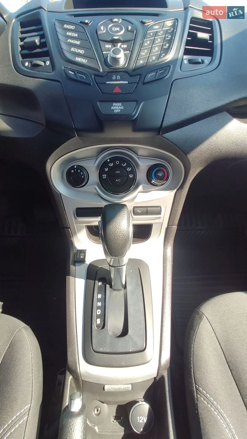 2016 Ford Fiesta - мініатюра 16