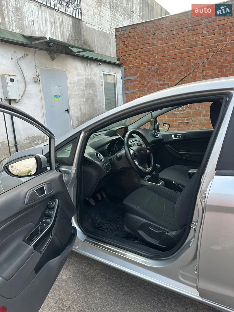 2013 Ford Fiesta - мініатюра 5