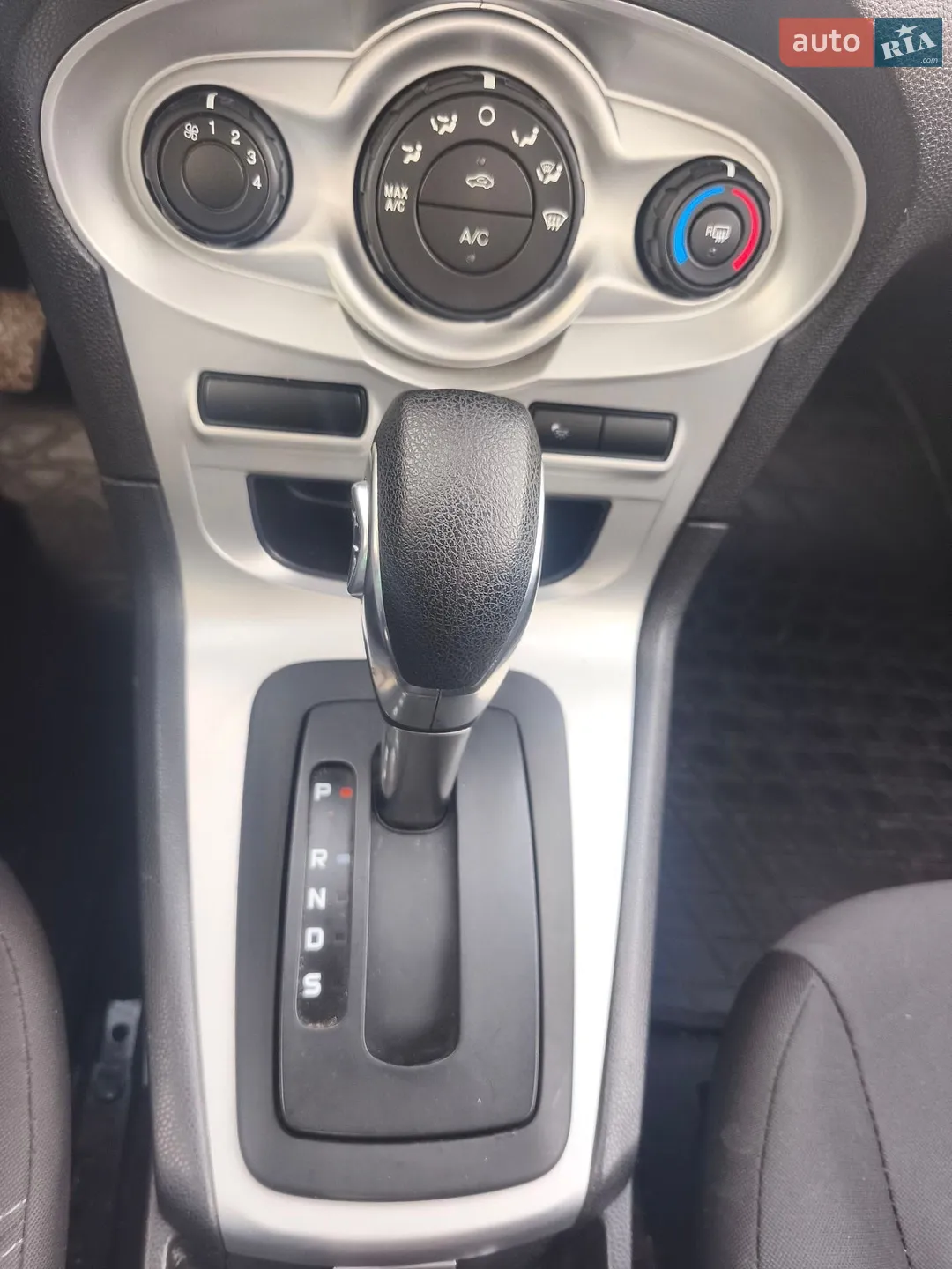 2018 Ford Fiesta - мініатюра 5