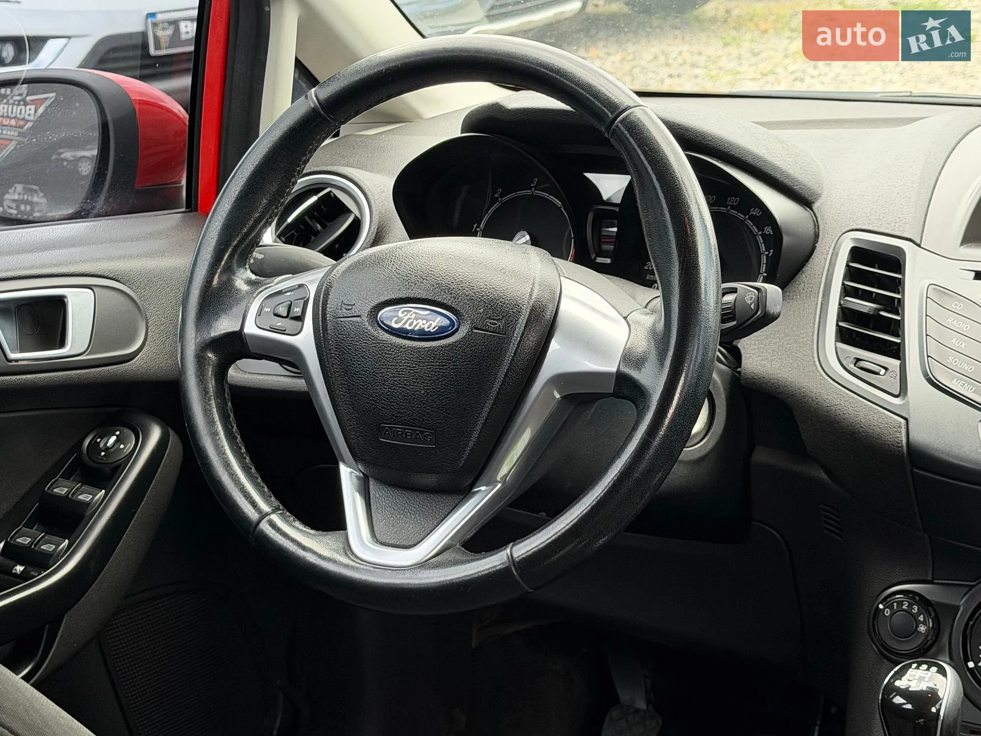 2013 Ford Fiesta - мініатюра 28