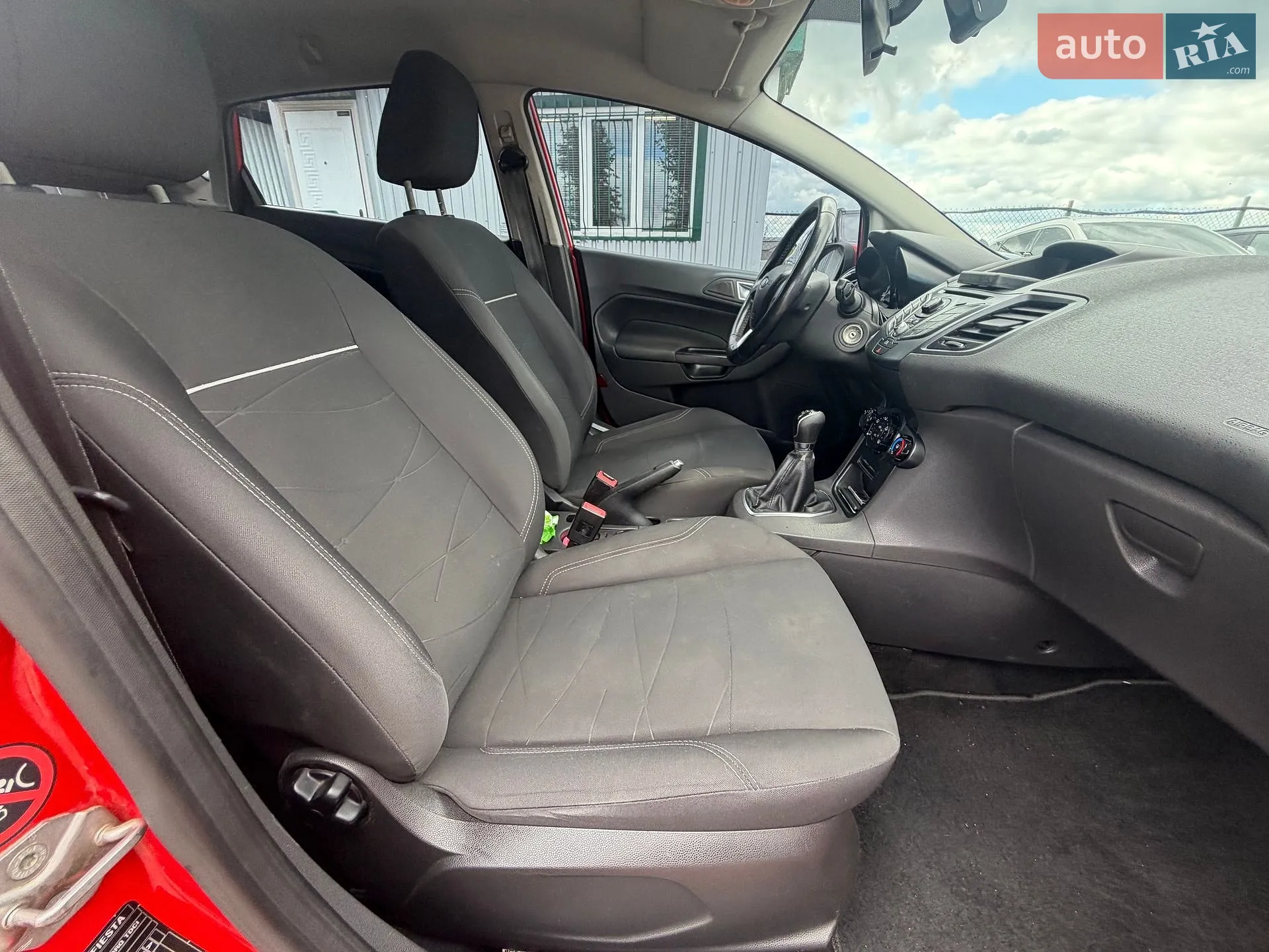 2013 Ford Fiesta - мініатюра 31