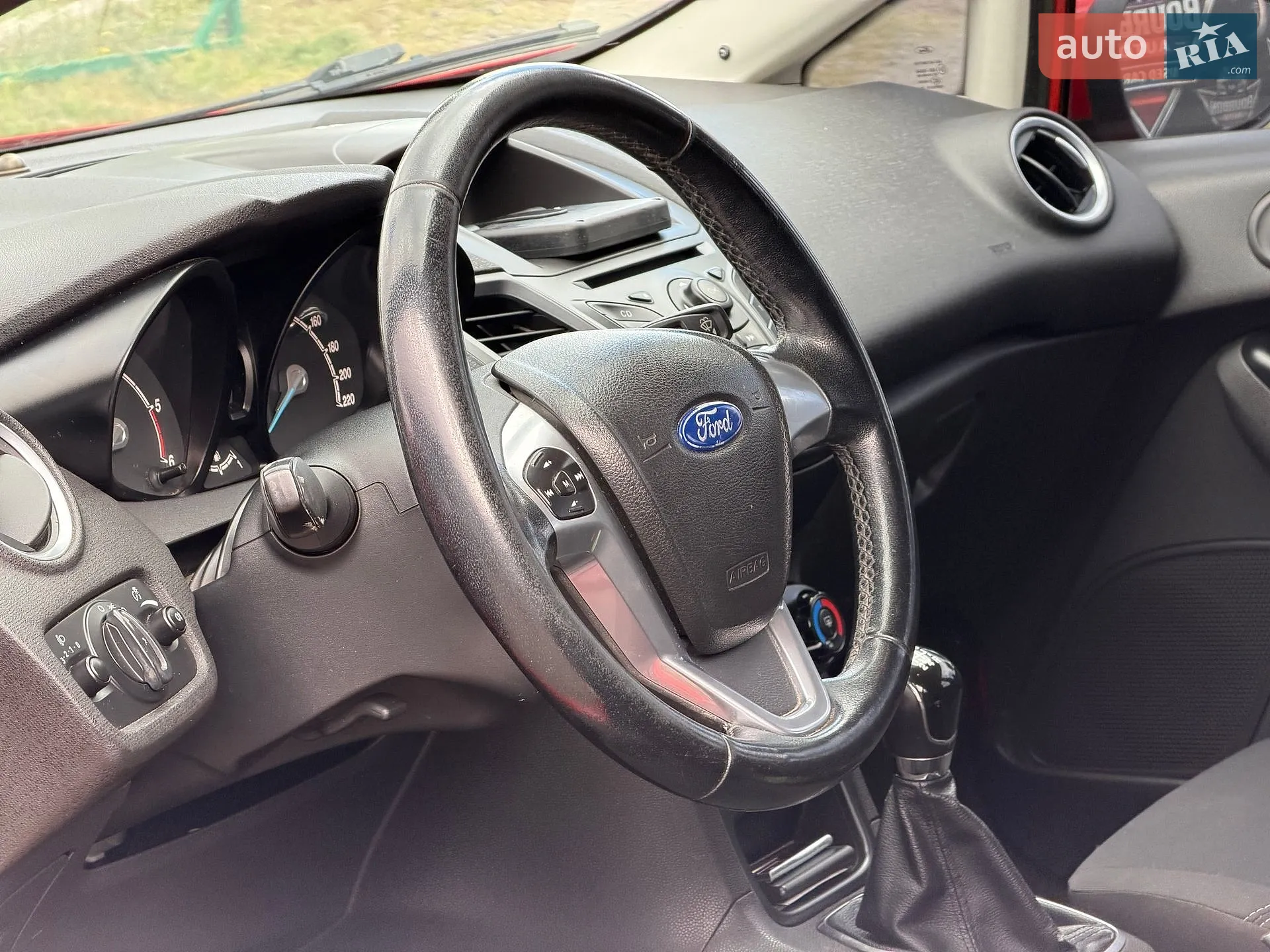 2013 Ford Fiesta - мініатюра 36