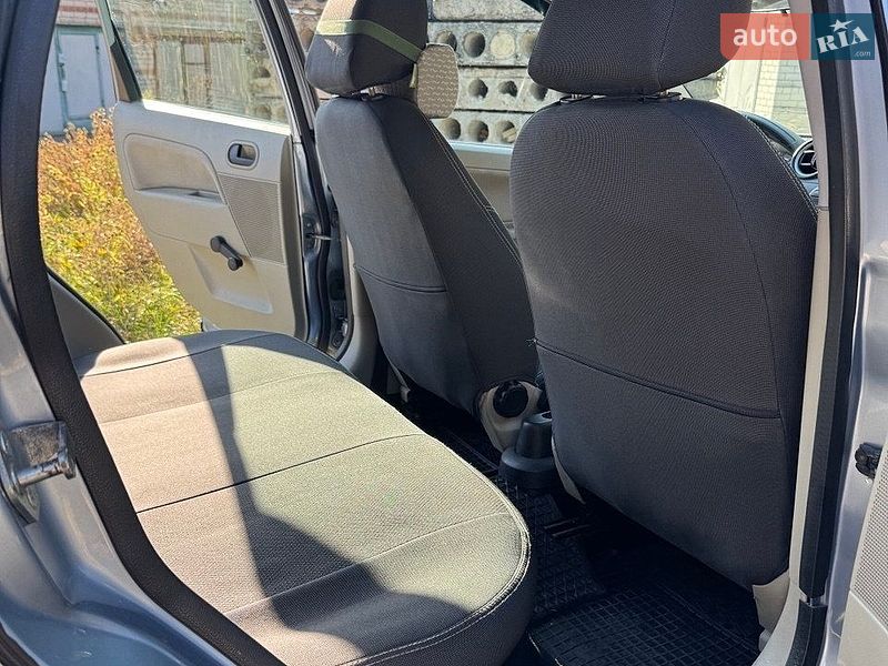 Хэтчбек Ford Fiesta 2007 в Харькове
