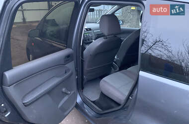 Мінівен Ford Focus C-Max 2004 в 