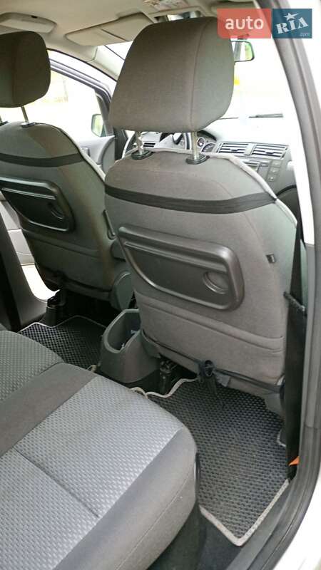 Мінівен Ford Focus C-Max 2006 в Камені-Каширському