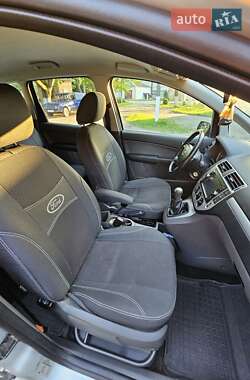 Мінівен Ford Focus C-Max 2006 в 