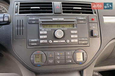 Мінівен Ford Focus C-Max 2006 в 