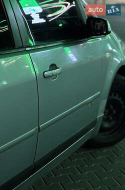 Мінівен Ford Focus C-Max 2005 в 