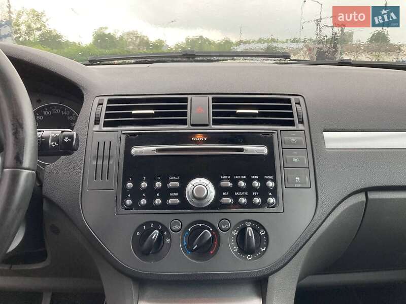 Мінівен Ford Focus C-Max 2003 в Володимирі фото 17 Мінівен Ford Focus C-Max 2003 в Володимирі
