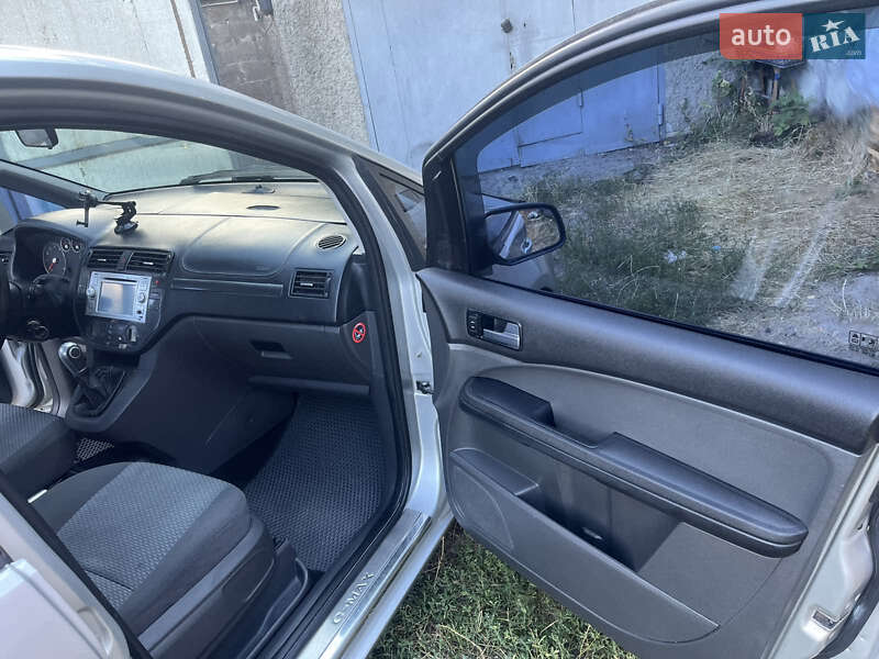Минивэн Ford Focus C-Max 2004 в Киеве
