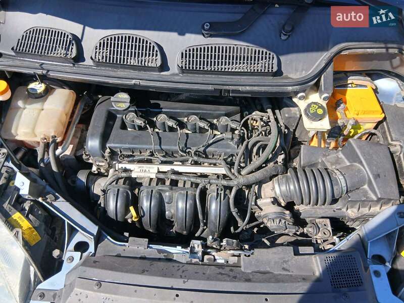 Минивэн Ford Focus C-Max 2004 в Глобине