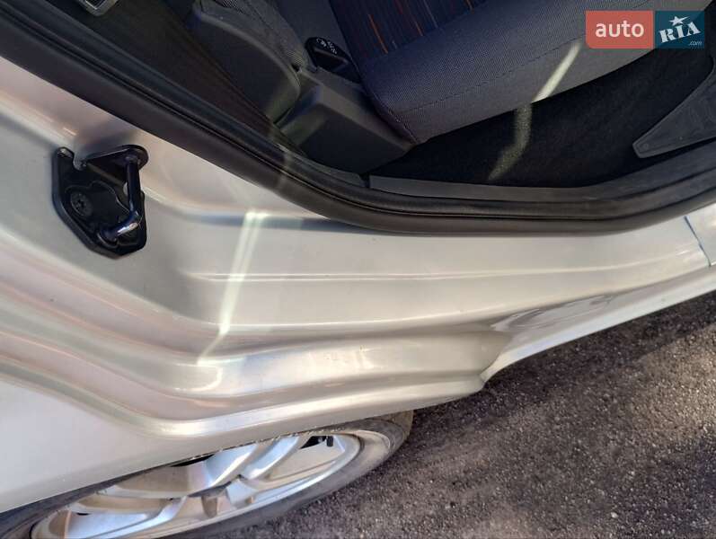 Мінівен Ford Focus C-Max 2007 в Конотопі