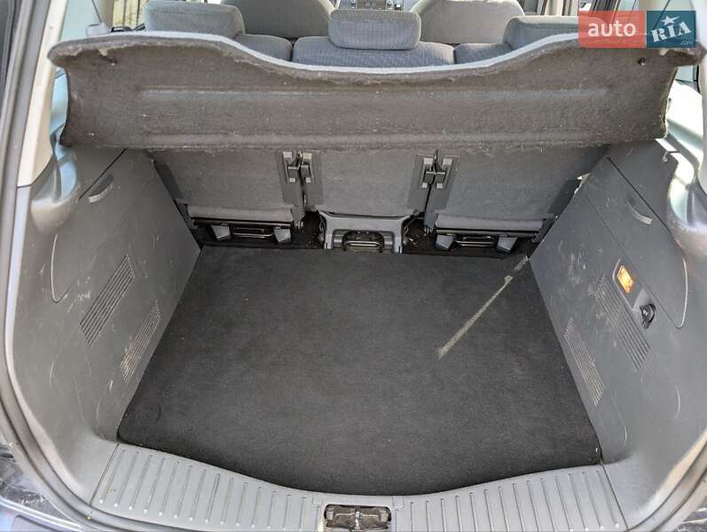 Минивэн Ford Focus C-Max 2008 в Луцке