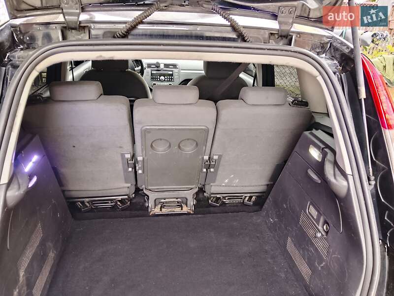 Минивэн Ford Focus C-Max 2006 в Городке
