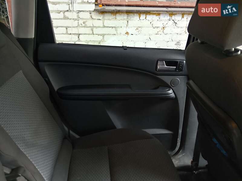 Минивэн Ford Focus C-Max 2006 в Городке