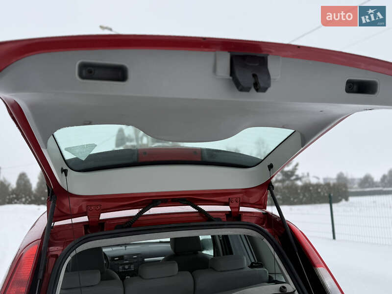 Минивэн Ford Focus C-Max 2006 в Городке фото 35 Минивэн Ford Focus C-Max 2006 в Городке