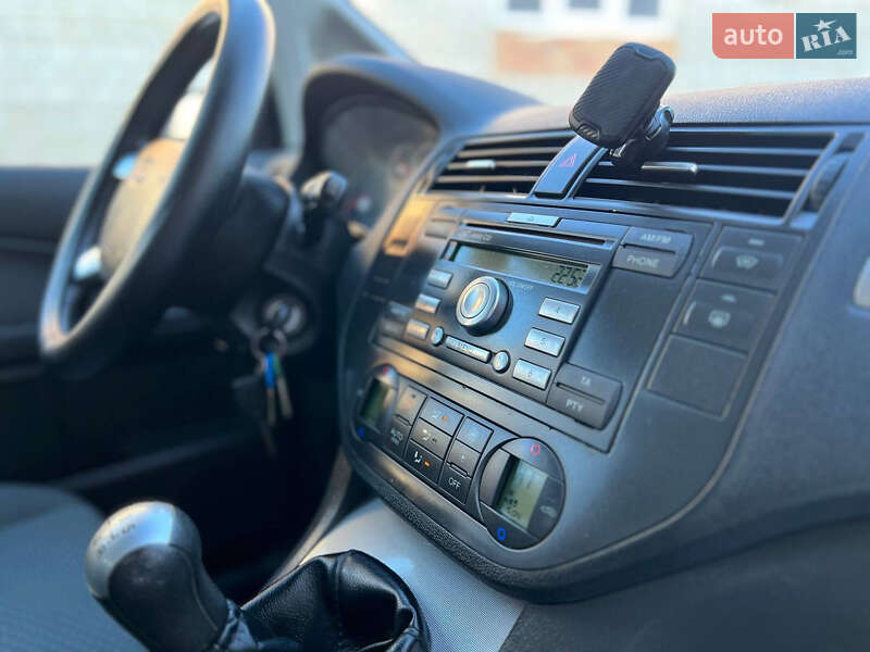 Минивэн Ford Focus C-Max 2006 в Жовкве