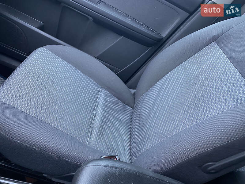 Минивэн Ford Focus C-Max 2003 в Бобровице