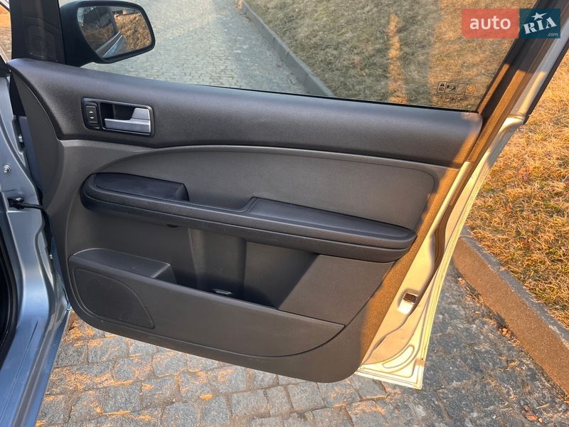 Минивэн Ford Focus C-Max 2005 в Болехове